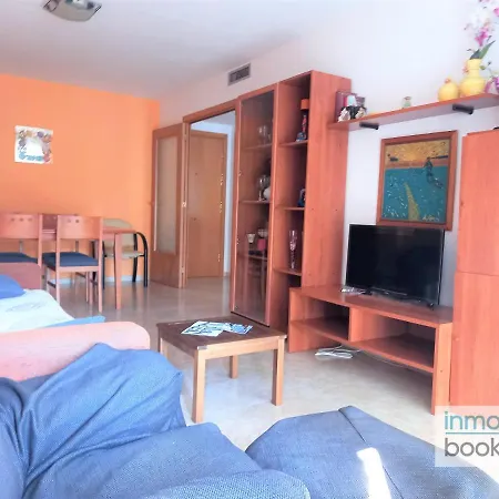 Apartment Nova Pineda , Climatizado , Piscina Y A 230m De La Playa.