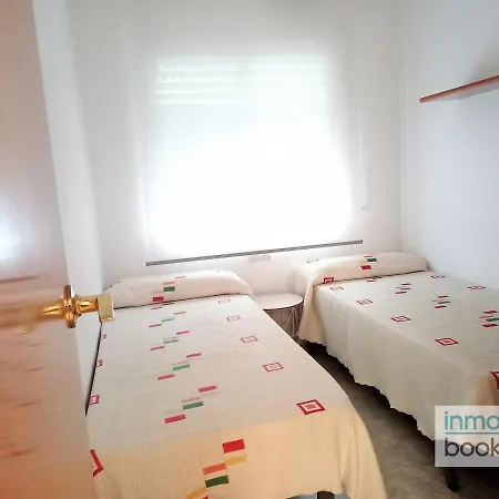 Apartment Nova Pineda , Climatizado , Piscina Y A 230m De La Playa.