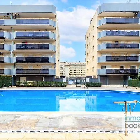 Apartment Nova Pineda , Climatizado , Piscina Y A 230m De La Playa.