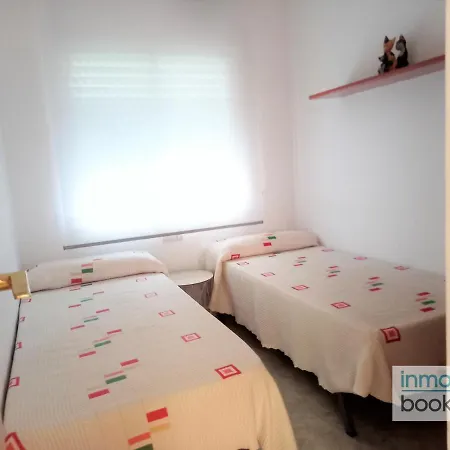 Apartamento Nova Pineda , Climatizado , Piscina Y A 230m De La Playa.